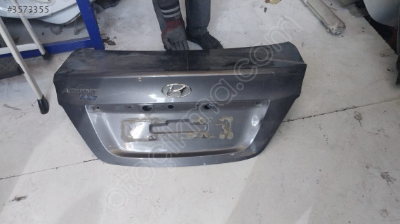 HYUNDAİ ACCENT BLU FÜME RENK BAGAJ KAPAĞI ORJINAL