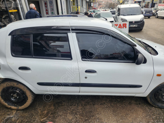 RENAULT CLİO ORJİNAL ÇIKMA KOMPLE DOLU SAĞ ÖN KAPI BEYAZ