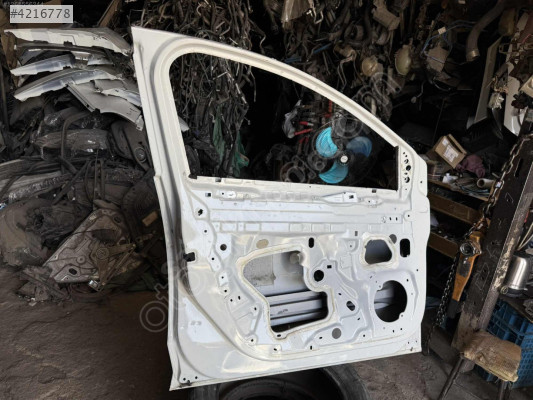 Megan 4 sol ön kapı