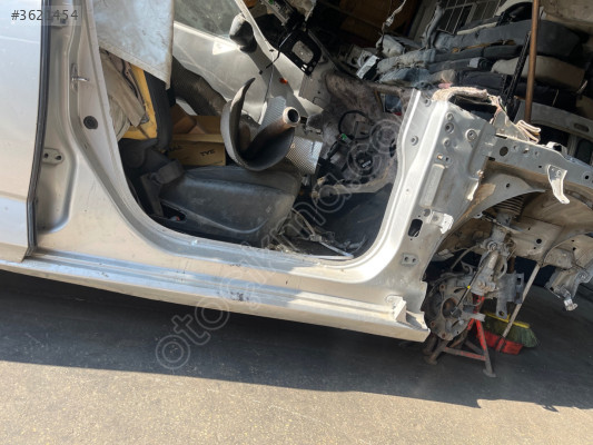 MEGANE 4 SAĞ ÖN MAŞPİYEL