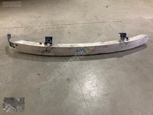 Mercedes C Serisi W203 Ön Tampon Demiri - Parça No: 2036201034
