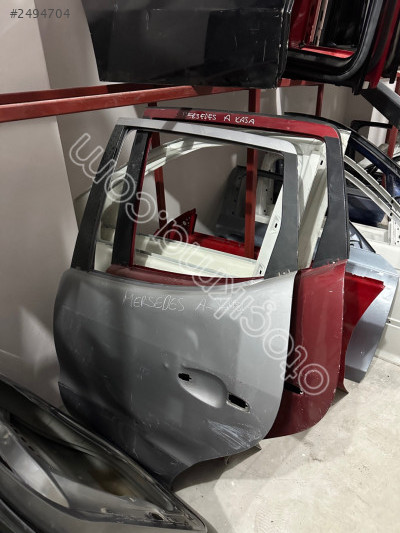 MERCEDES A SERİSİ ÇIKMA ORJİNAL SOL ARKA KAPI