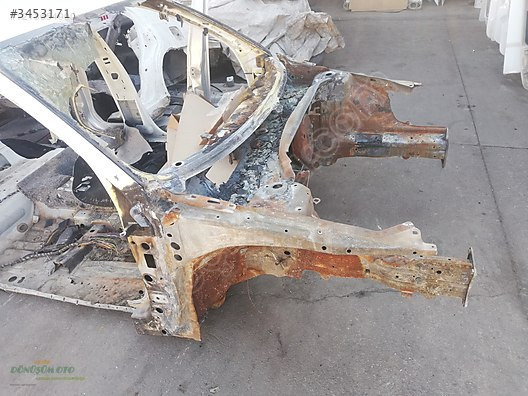 AUDİ A3 HB SOL DİREK MARŞBİYEL SACI KUPA