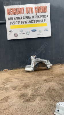 Renault Symbol Talia için Sağ Ön Çamurluk Çıkma Parçası