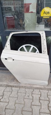 VOLKSWAGEN POLO ÇIKMA ORJİNAL SAĞ ARKA KAPI