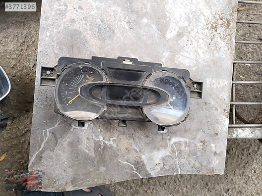 RENAULT TRAFİC 3 KM SAATİ