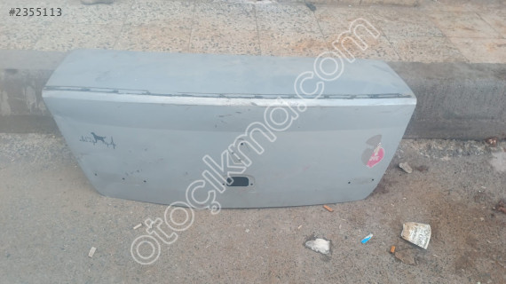 Renault Clio sembol bagaj kapağı çıkma