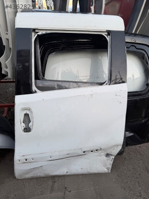 Fiat Doblo sol sürgülü kapı çıkma orijinal