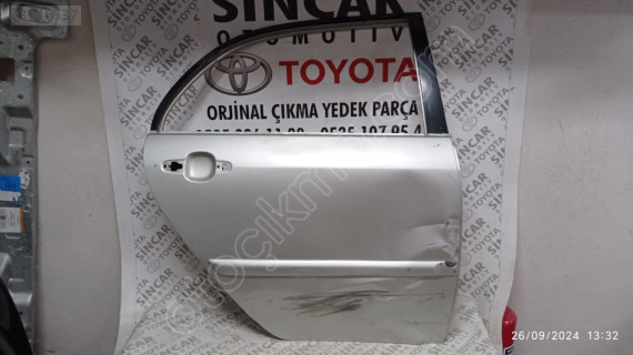 TOYOTA COROLLA 2002 2006 HB SAĞ ARKA KAPI ÇIKMA ORJİNAL