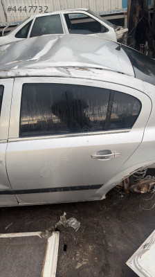 Astra haş sedan sol arka kapı