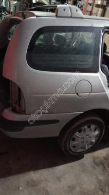 Megane 1 sw sağ sol arka çamurluk