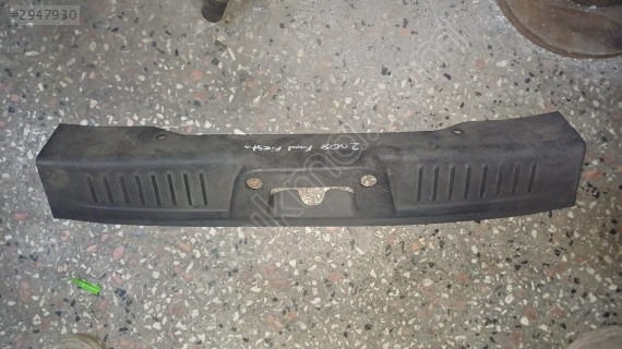 2008-2015 Ford Fiesta bagaj iç eşik plastiği