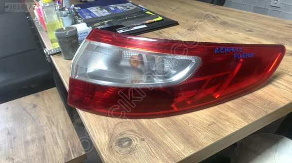 2010-2016 RENAULT FLUENCE  orjinal hatasız temiz sağ arka stop