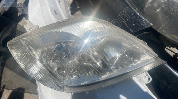 Toyota corolla sağ ön far