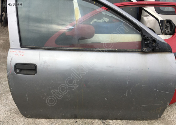 Opel Corsa 1993-1998 (HB 3 Kapı) Çıkma Sağ Kapı