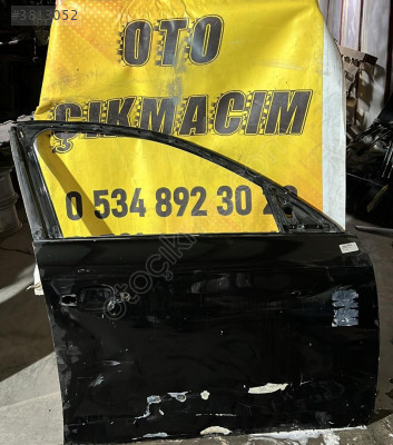 AUDİ A4 SAĞ ÖN KAPI