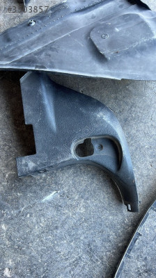 BMW 4 SERİ F32 F33 F36 KAPUT AÇMA PLASTİĞİ