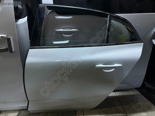 RENAULT MEGANE 4 SOL ARKA KAPI ÜÇEL OTO ÇIKMA BURSA