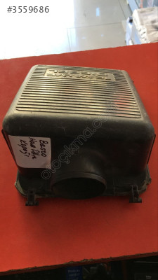 B2500 HAVA FİLTRE KAPAĞI
