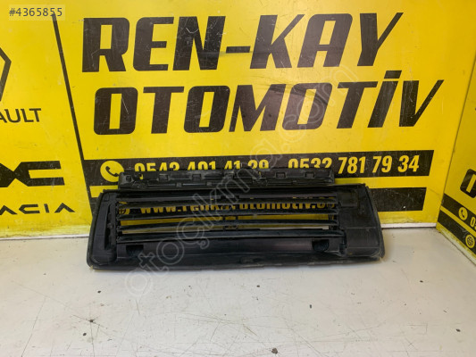 214F69647R DACİA DUSTER ÖN TAMPON HAVA YÖNLENDİRİCİ ORJ ÇIKMA