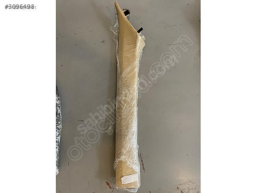 Toyota Corolla plastik OEM:62210-02150. 62220-02150 ORJ. ÇIKMA