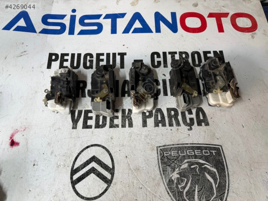 Citroen c5 kapı kilidi çıkma