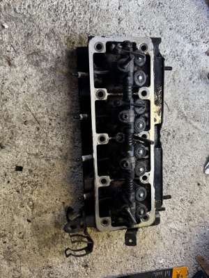 R19 Europa R9 Broadway 1.4 Silindir Üst Kapak