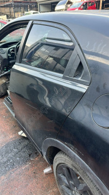 Honda civic 2015 1.6 hatchback Sol arka kapı