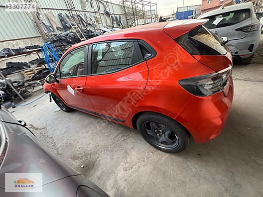 RENAULT CLİO 5 SOL ÖN KAPI ÜNALLAR OTO ÇIKMA YEDEK PARÇA