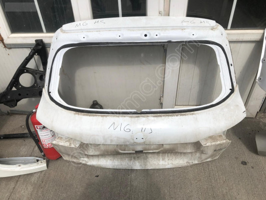 MG HS BAGAJ KAPAĞI