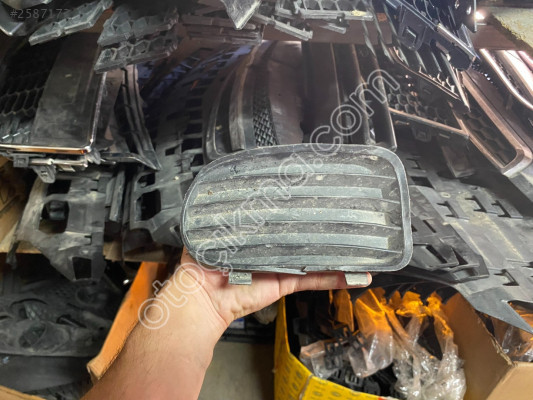 OPEL VECTRA B SİS ÇERÇEVESİ / SİS KAPAĞI