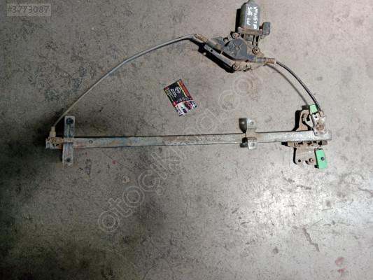 Nissan Vanetta Sağ Ön Cam Krikosu Ve Motoru