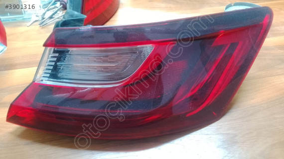RENAULT MEGANE 4 SAĞ ARKA STOP ÇIKMA