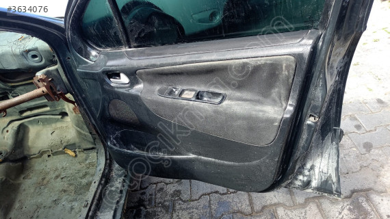 peugeot 207 sağ ön kapı döşemesi