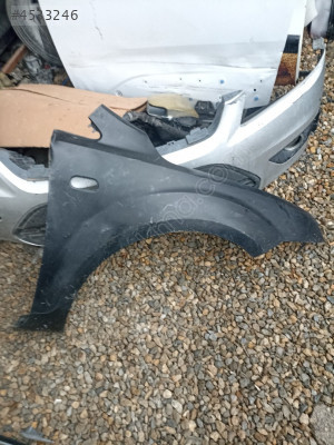 Ford Focus 2 Sağ Ön Çamurluk