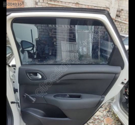 citroen c4 arka kapı döşemesi sağ 9330 XK