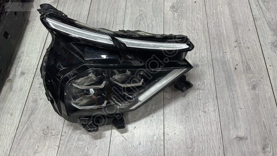Citreon c4 x ön sağ far letli