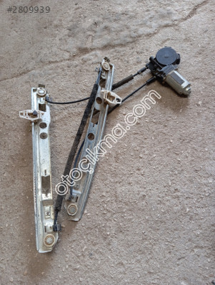 Renault Megane 2.Sağ ön cam krikosu.