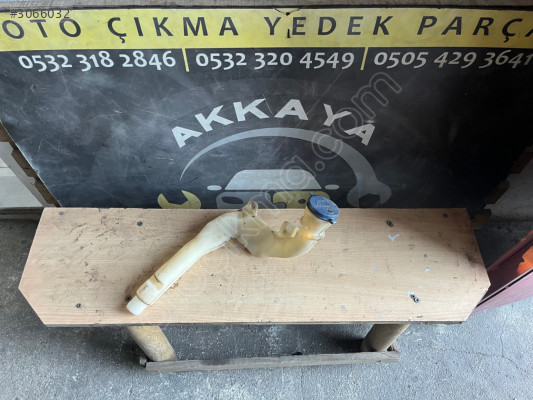 Peugeot 208 Cam Suyu Dolum Borusu Orjinal Çıkma
