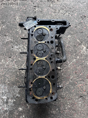 Mercedes benz w123 14 01 silindir kapağı