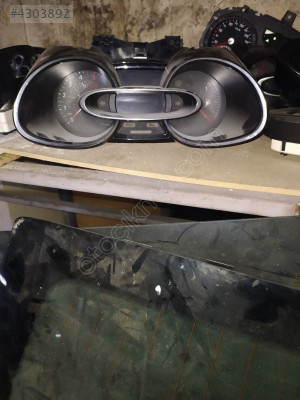 Renault Clio 4 gösterge saati