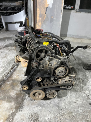 RENAULT KANGOO 1.9 KOMPİLE SANDIK MOTOR ARAÇTAN SÖKME