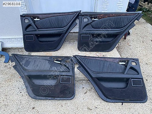 MERCEDES W210 ORJ SİYAH DERİ KAPI DÖŞEMELERİ ARKA SAĞ-SOL ADETLİ