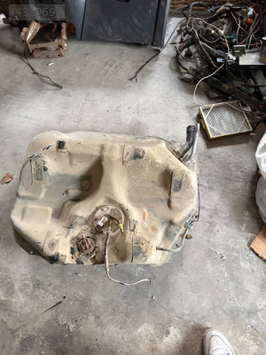 Honda is ies yakıt deposu