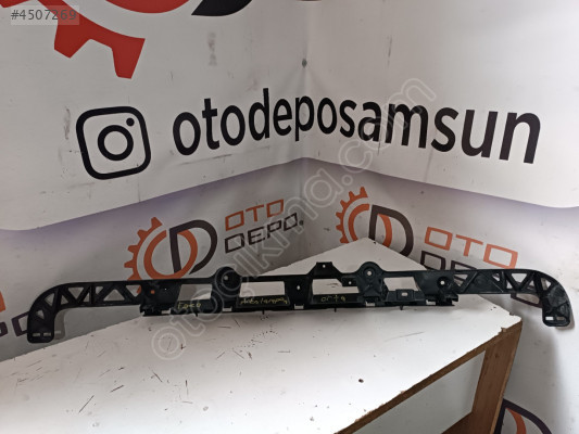 Fiat Egea Arka Tampon Bağlantı Braketi