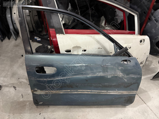 MİTSUBİSHİ CARİSMA ÇIKMA ORJİNAL SAĞ ÖN KAPI BD1