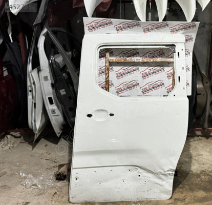 PEUGEOT RİFTER BEYAZ SOL SÜRGÜLÜ KAPI ORJINAL