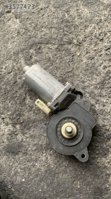 0130821938 2002-2008 ford fiesta ön silecek motoru