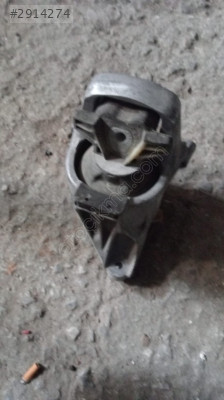 Audi A4 motor kulağı çıkma