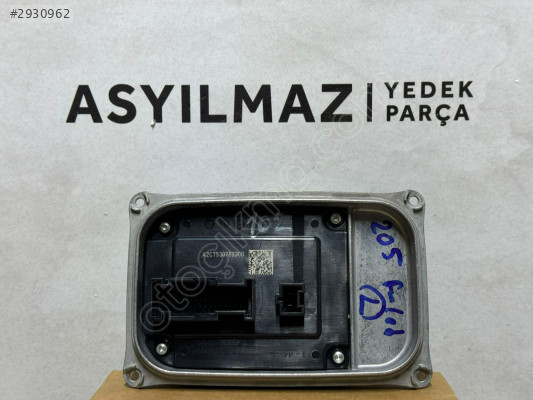 MERCEDES C W205 SOL FAR BEYNİ